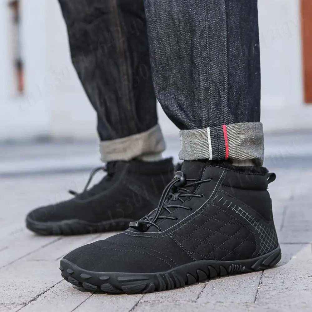 Insulating Winter Barefoot Shoe with Non-Slip Sole - FrostFit